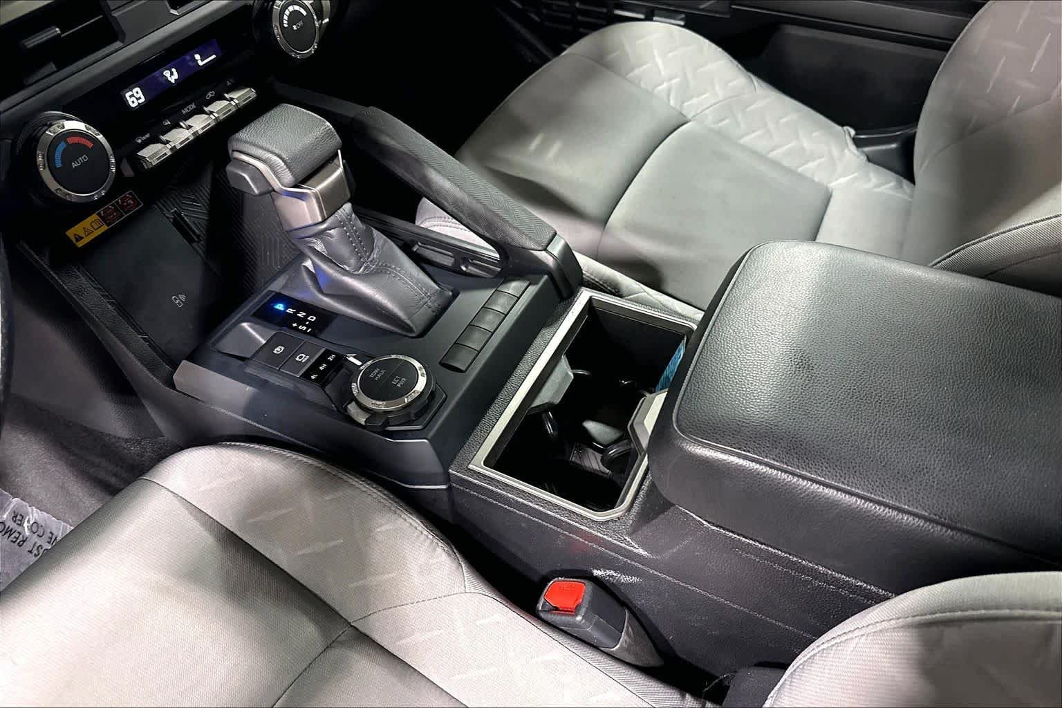 Used 2025 Underground Toyota SR5 image 16