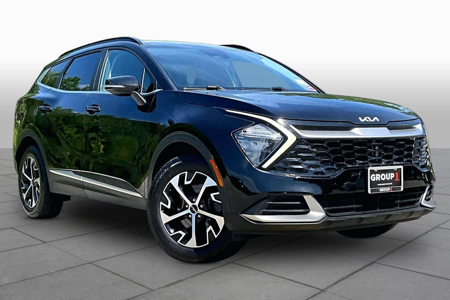 Used 2023 Fusion Black Kia EX image 3