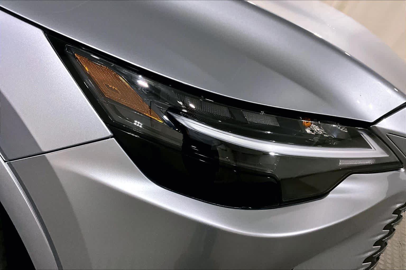 Used 2024 Iridium Lexus Premium image 40