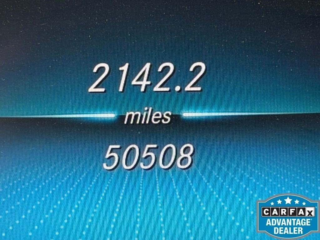 Used 2021 Brilliant Blue Metallic Mercedes-Benz GLC 300 image 12