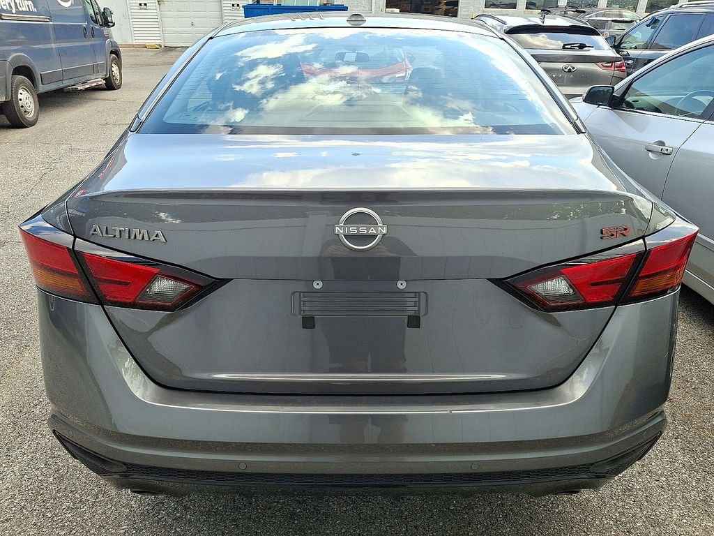 Used 2025 Gray Nissan 2.5 SR image 5