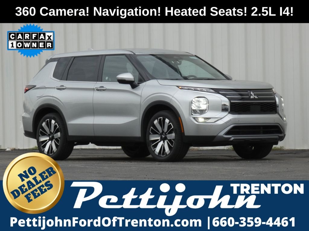 Used 2025 Silver Mitsubishi SE image 1