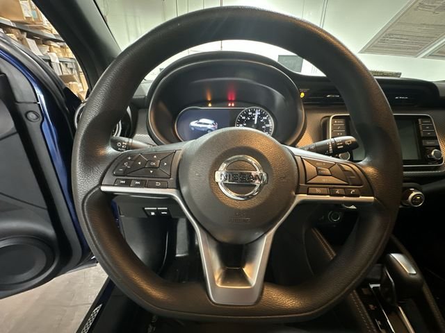 Used 2019 Blue Nissan SV image 15