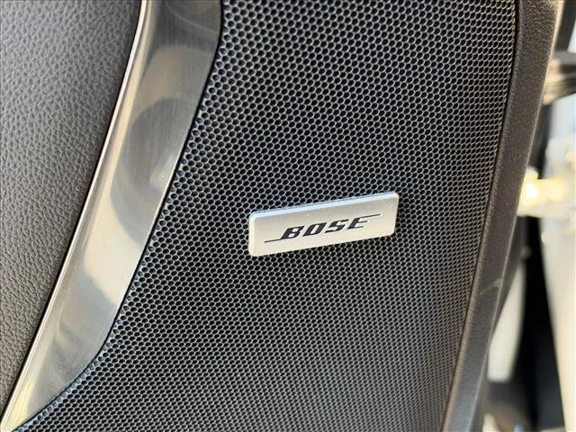 Used 2023 IRIDESCENT PEARL TRICOAT Chevrolet Premier image 24
