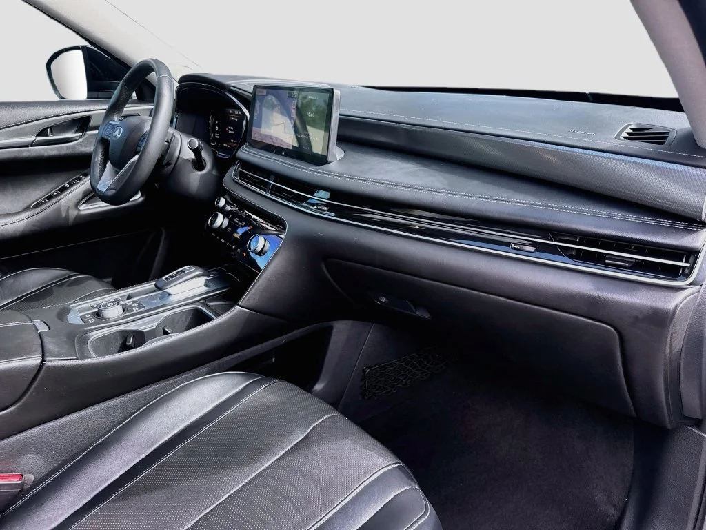 Certified Used 2023 Gray INFINITI LUXE image 33