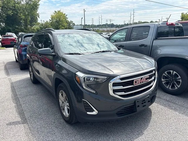 Used 2019 Gray GMC SLE image 4