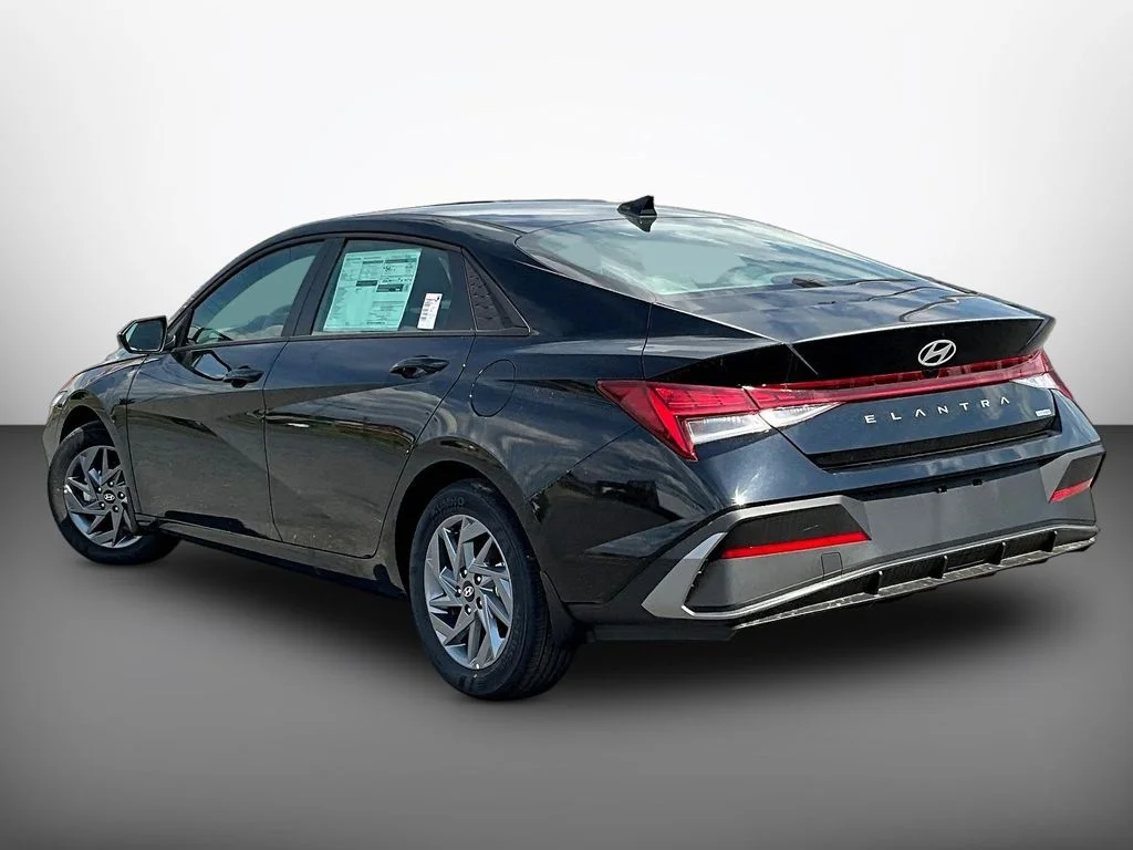 New 2026 Black Hyundai Blue image 3