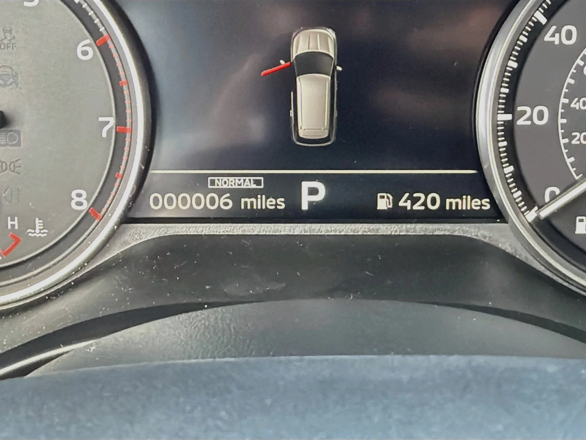 New 2026 Graphite Gray Mitsubishi LE image 11