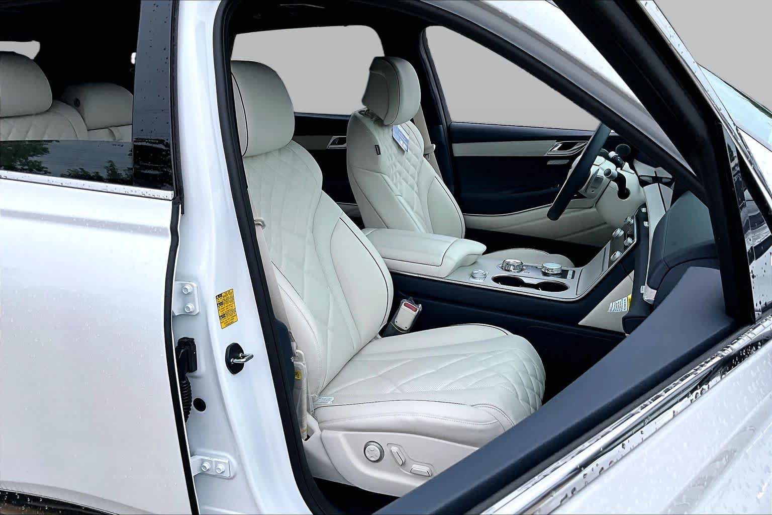 Used 2026 Uyuni White Genesis 3.5T Prestige image 9
