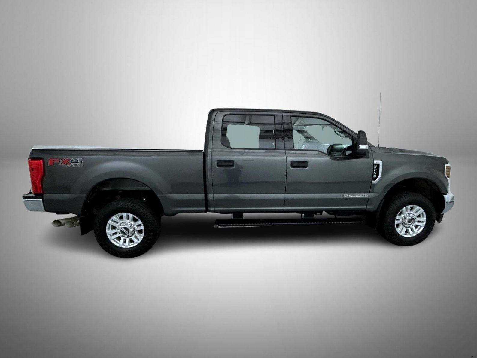 Used 2019 Gray Ford XLT image 4