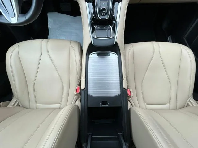 Used 2021  Acura Base image 67