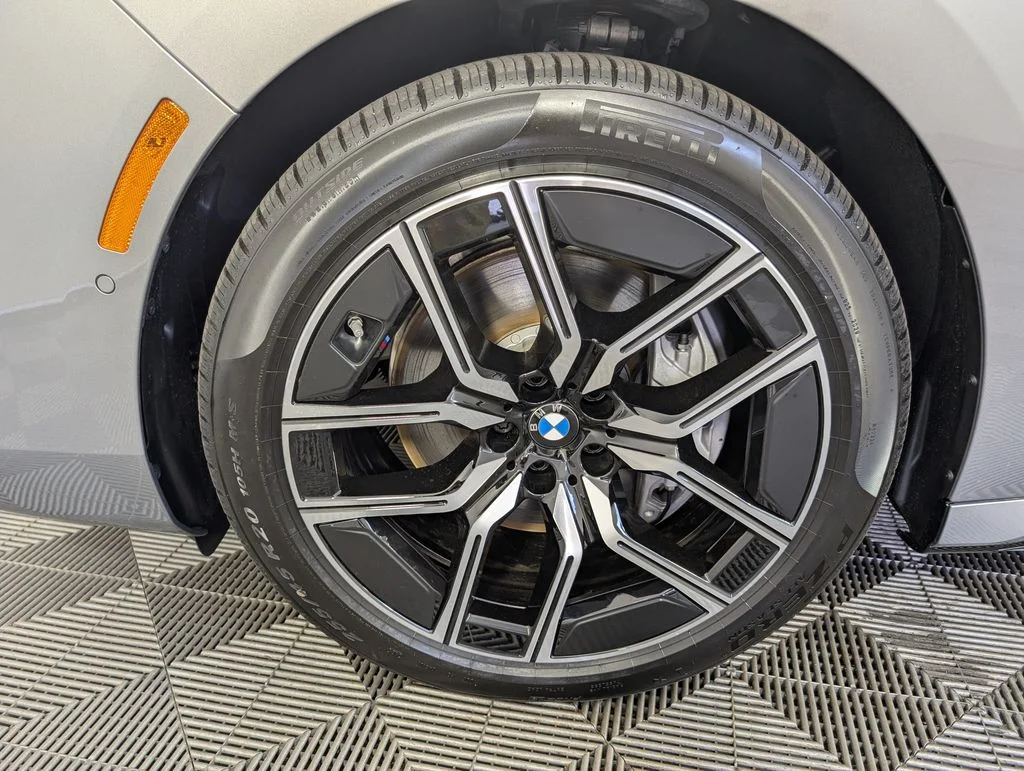 2026 BMW 7 Series 740i - Photo 10