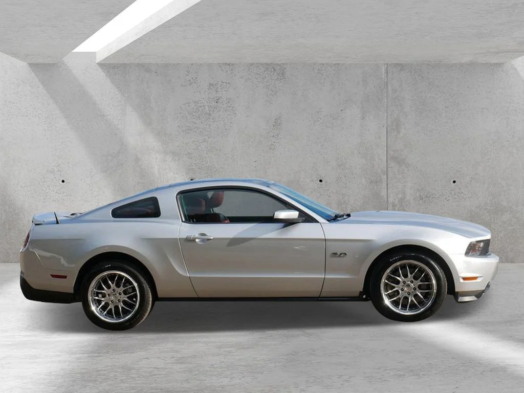 Used 2011 Ford Mustang GT Premium with VIN 1ZVBP8CFXB5100256 for sale in White Bear Lake, Minnesota