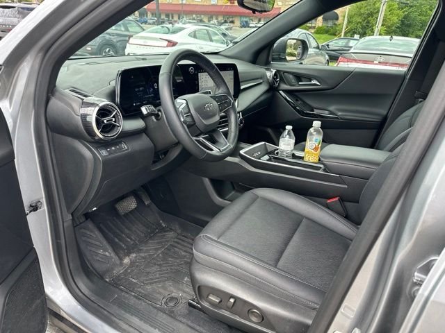 Used 2025 Gray Chevrolet LT image 15