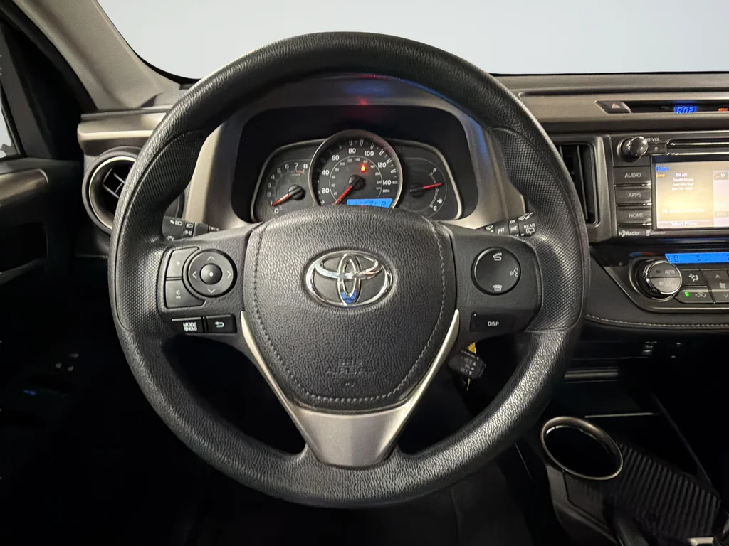 Used 2015 Blue Toyota XLE image 33