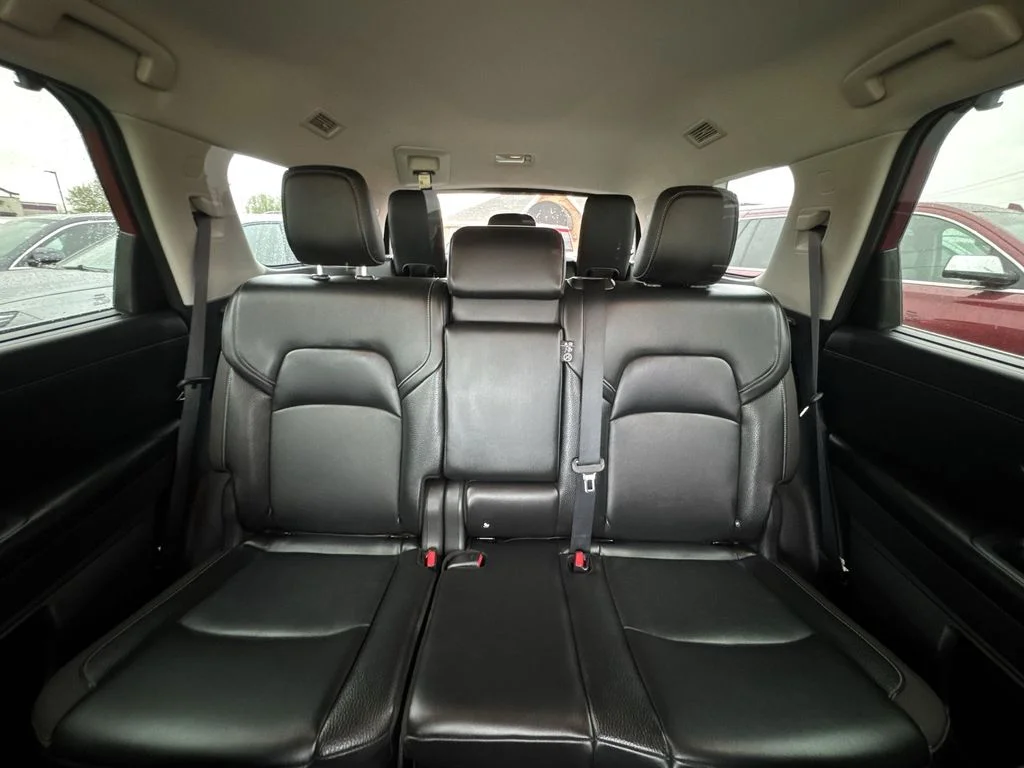 Used 2022 Red Nissan SL image 22