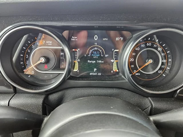Used 2021  Jeep Unlimited Sport Altitude image 15