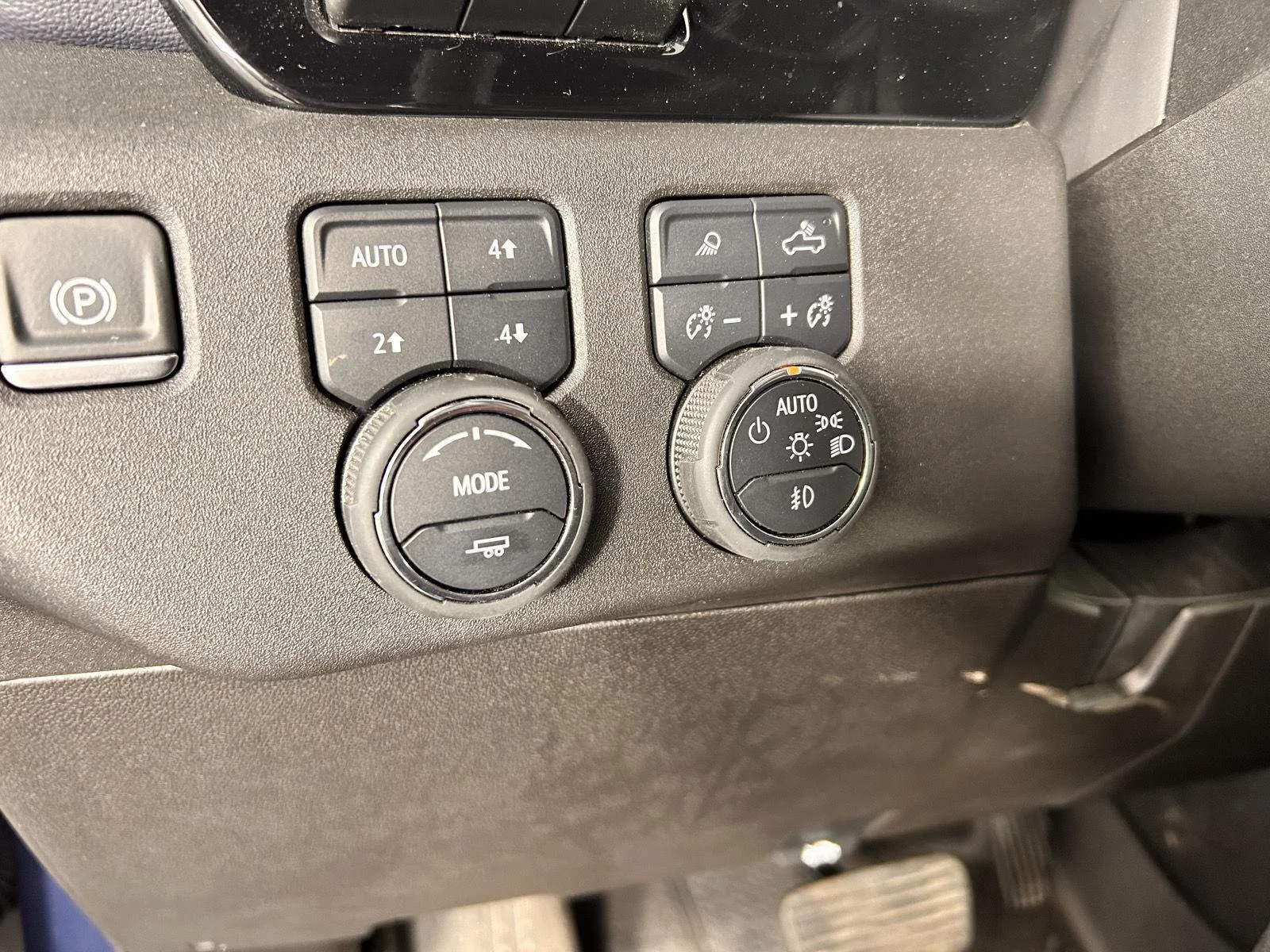 Used 2024 Lakeshore Blue Metallic Chevrolet High Country image 24