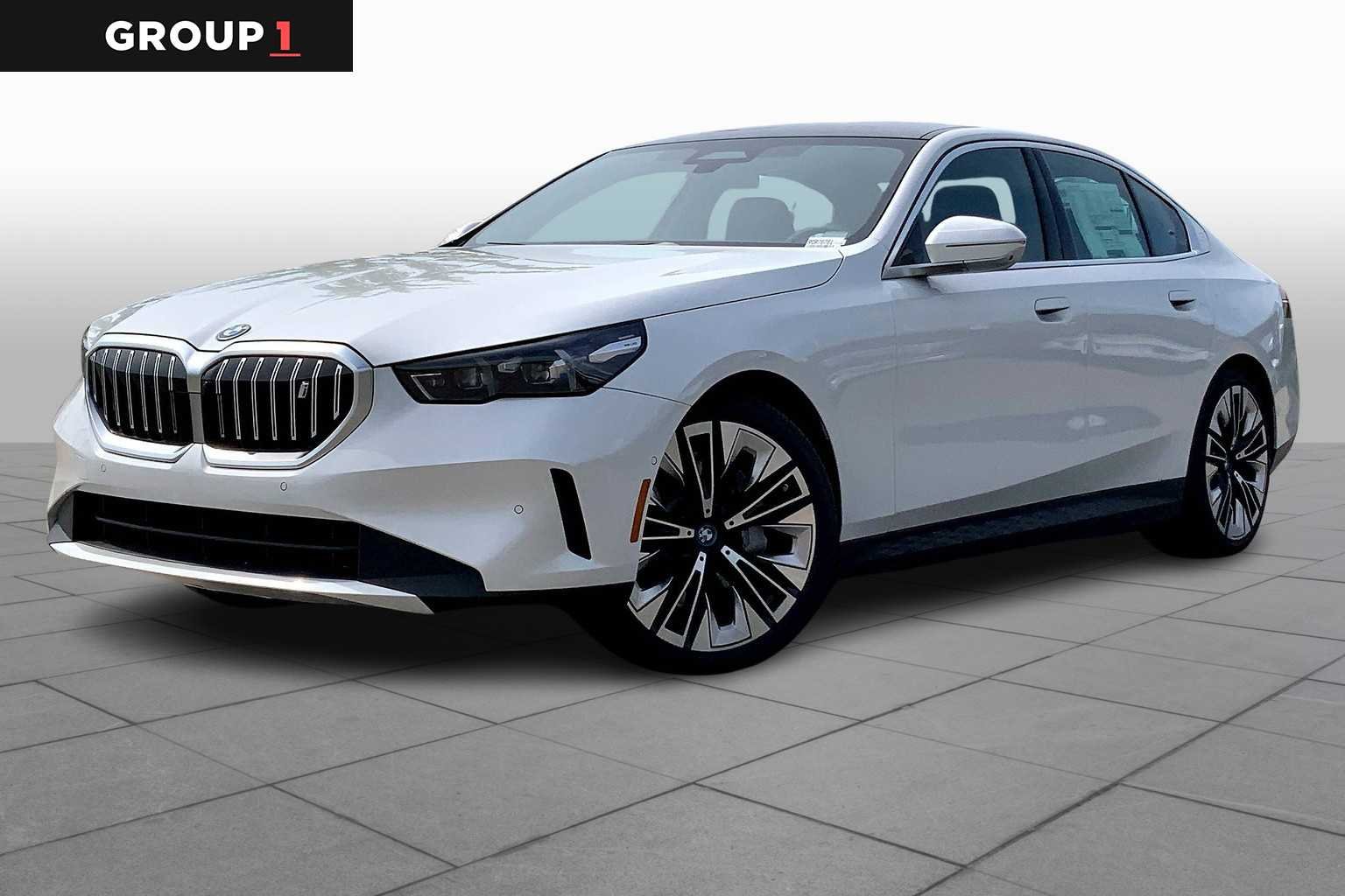 Mineral White Metallic 2024 BMW i5 eDrive40 FWD Sedan Rear-Wheel Drive