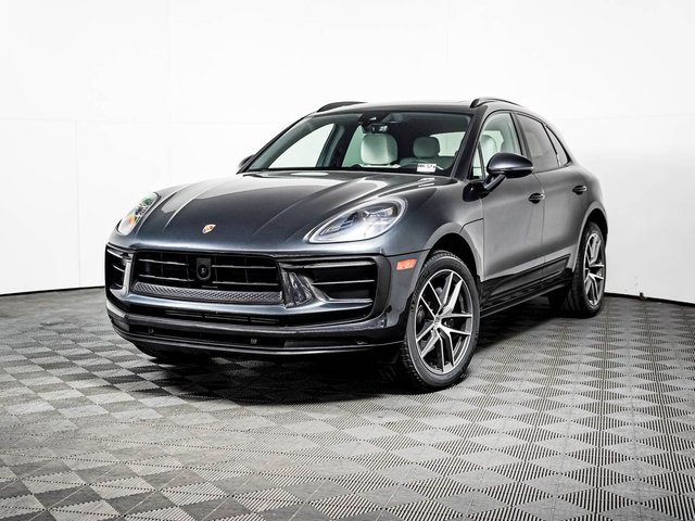 2022 Porsche Macan 