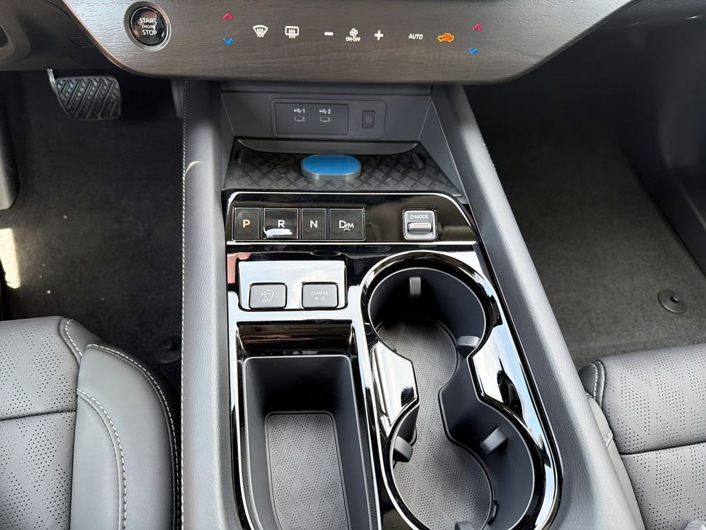 New 2026 White Pearl Nissan Platinum image 15
