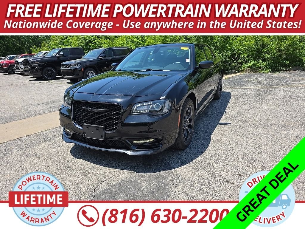 2021 Chrysler 300 Touring L AWD's photo