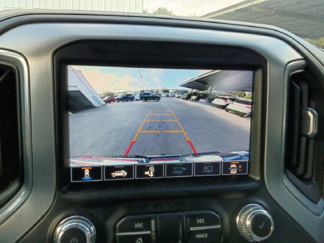 Used 2022 PACIFIC BLUE METALLIC GMC SLT image 9