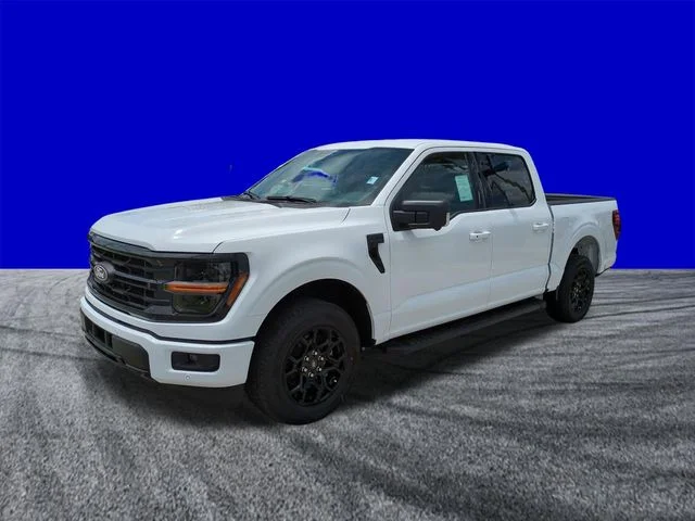 New 2026 Oxford White Ford XLT image 8
