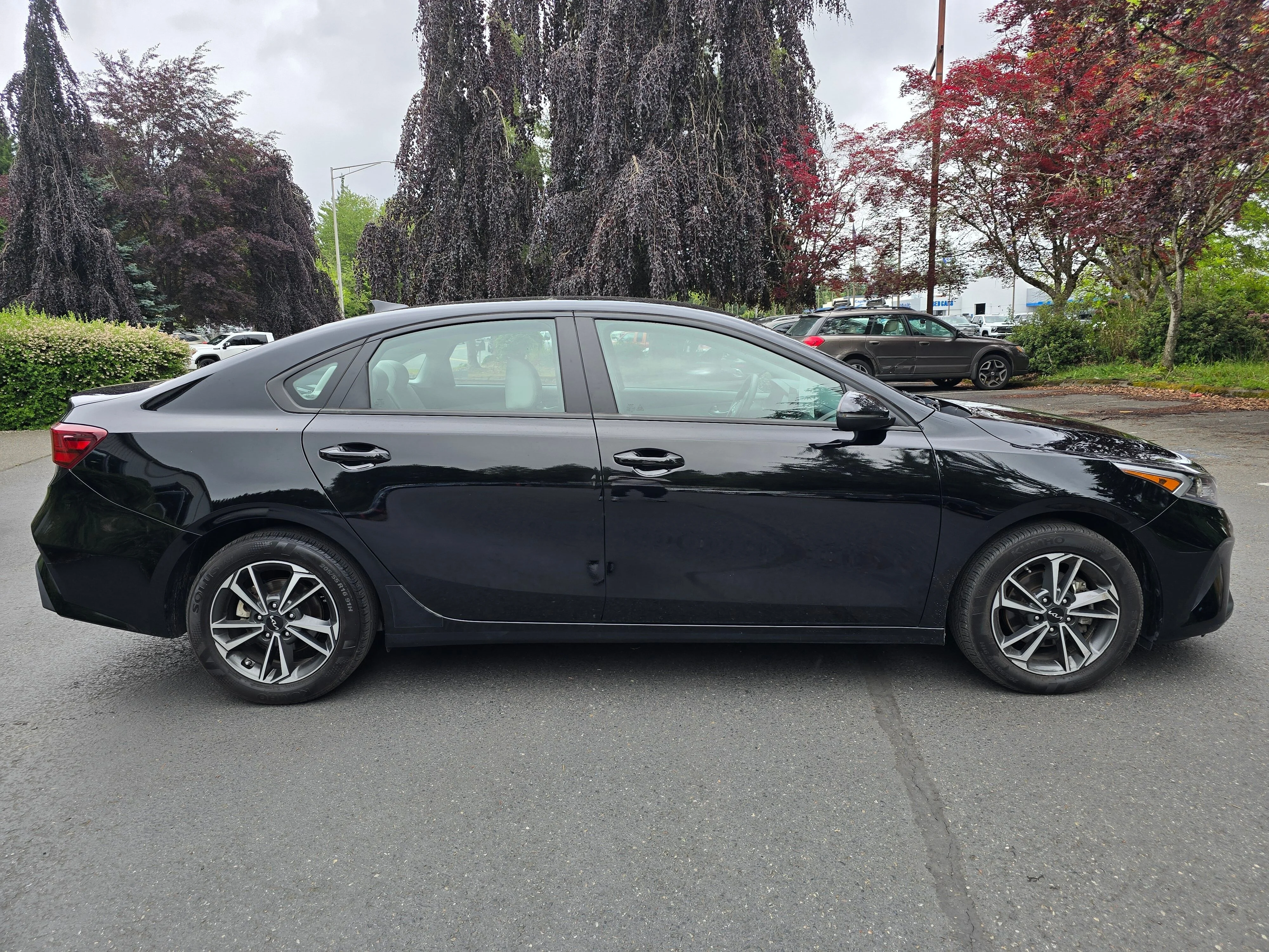 Certified Used 2023 Aurora Black Kia LXS image 3