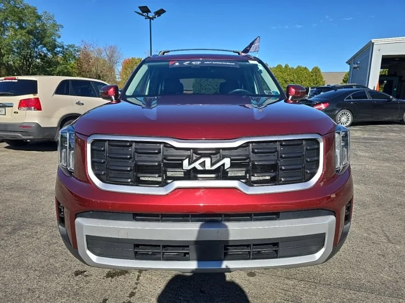Used 2024 Red Kia S image 2