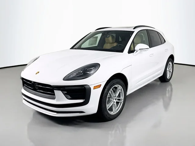 2026 Porsche Macan 