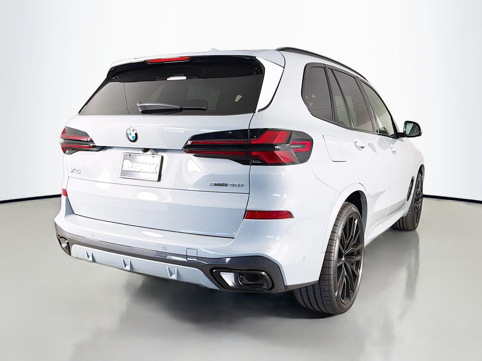 New 2026 Brooklyn Grey Metallic BMW sDrive40i image 7