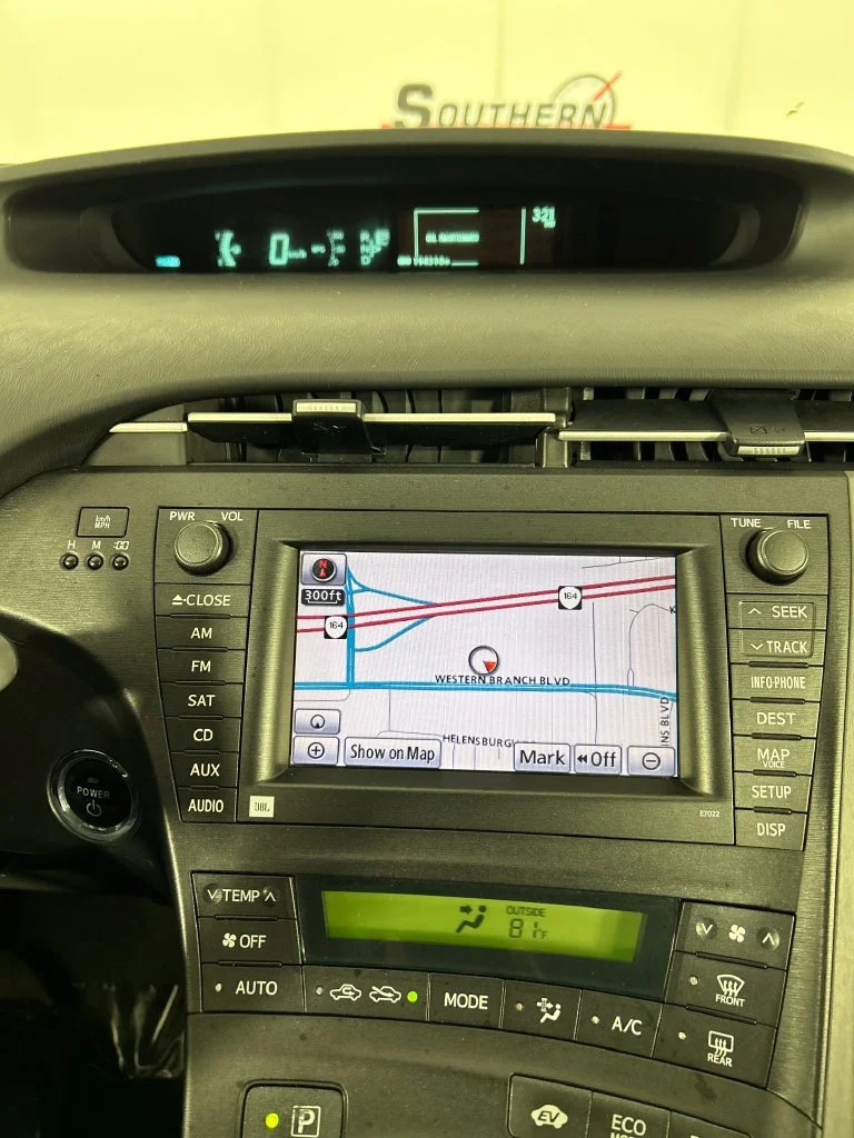 Used 2010 Blue Toyota  image 14