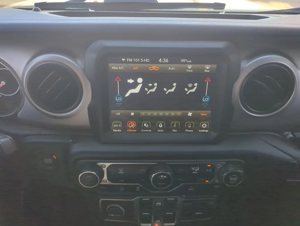 Used 2021 White Jeep Sport image 18