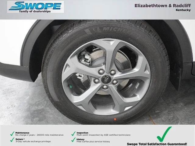 New 2026 Star White Metallic Tri-coat Ford ST-Line image 30