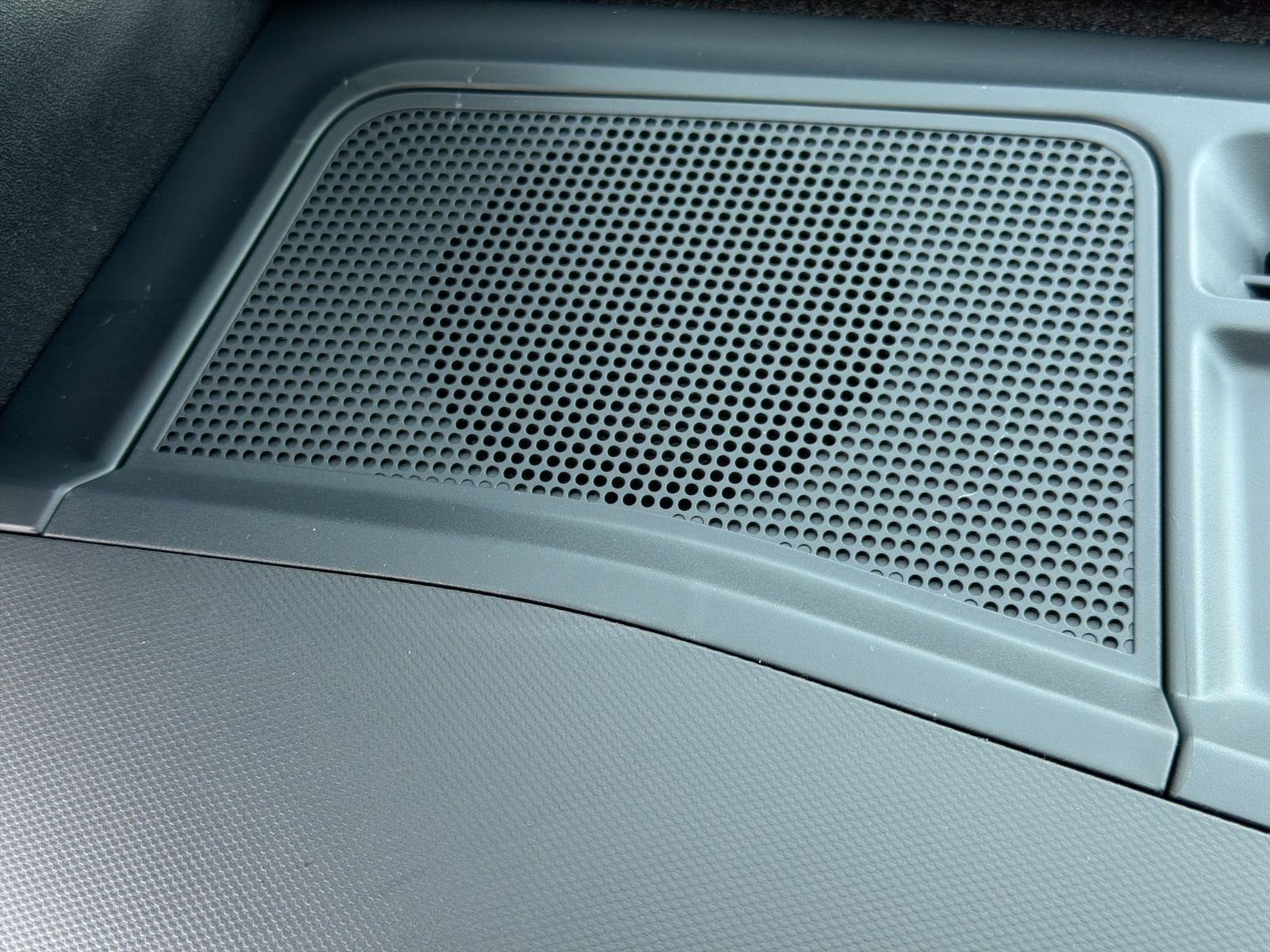 New 2025 Oxford White Ford Badlands® image 31