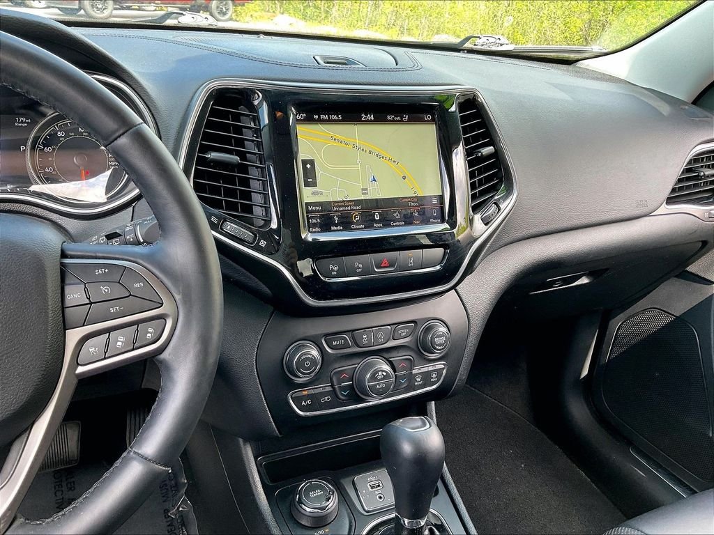 Used 2019 Bright White Clearcoat Jeep Limited image 17