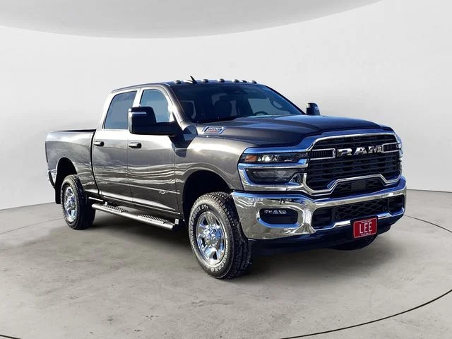 New 2026 Crystal Metallic Ram TRADESMAN CREW CAB 4X4 6