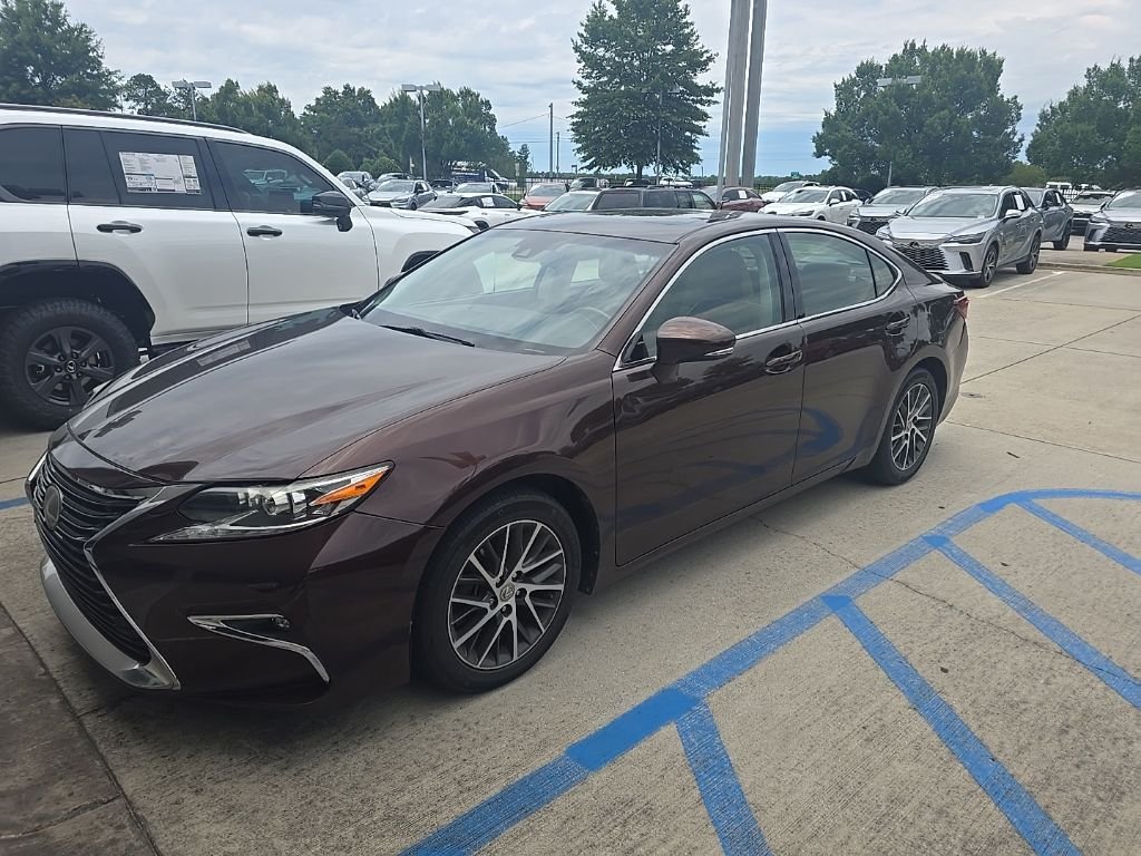 Used 2016 Brown Lexus 350 image 1