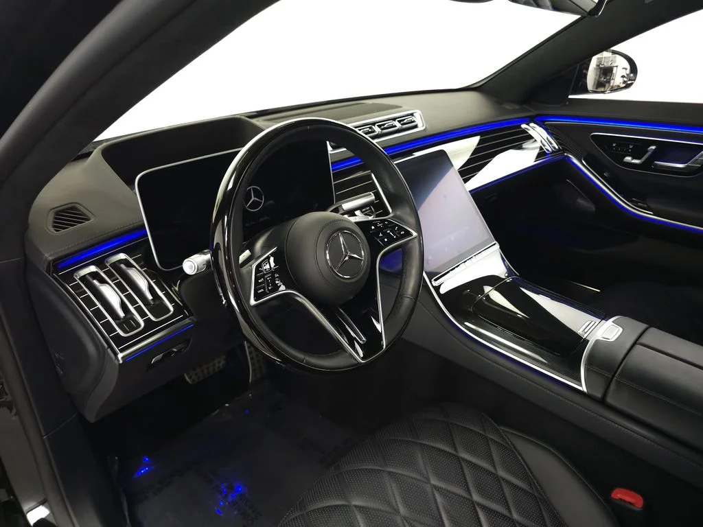 Used 2023 Black Mercedes-Benz S 580e image 9