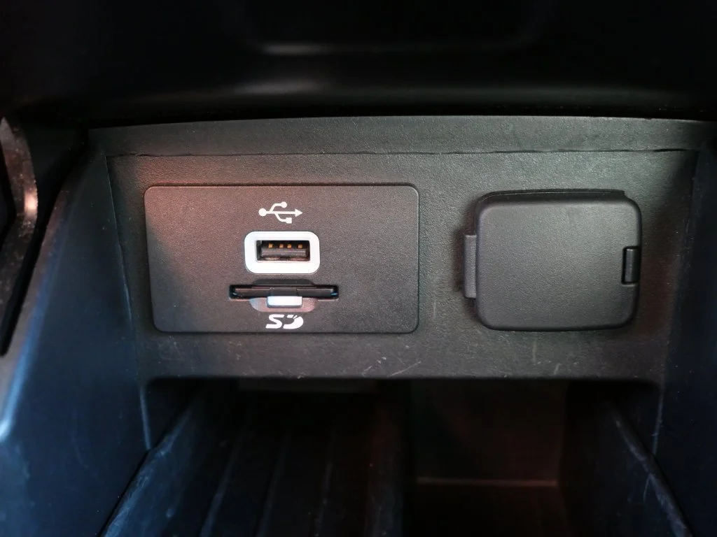 Used 2016 Gray Ford Limited image 26