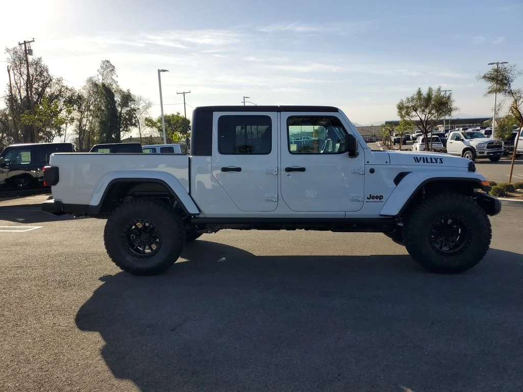 New 2026 Bright White Clear-Coat Exterior Paint Jeep Willys image 7