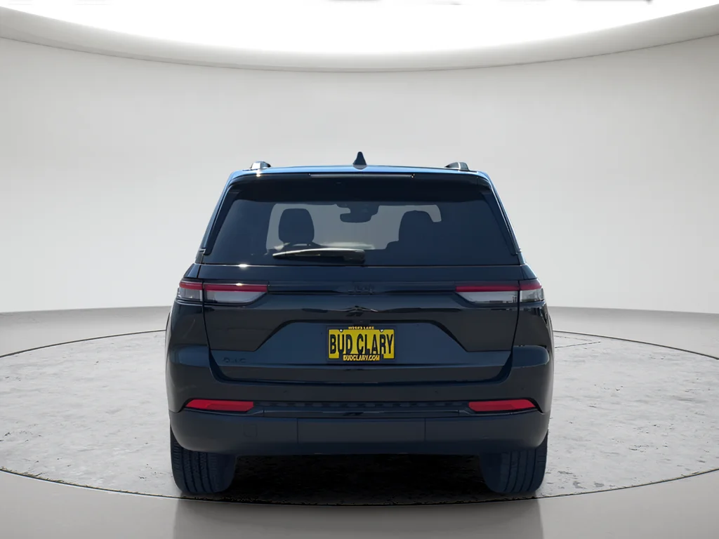 Used 2023 Black Jeep Altitude X image 7