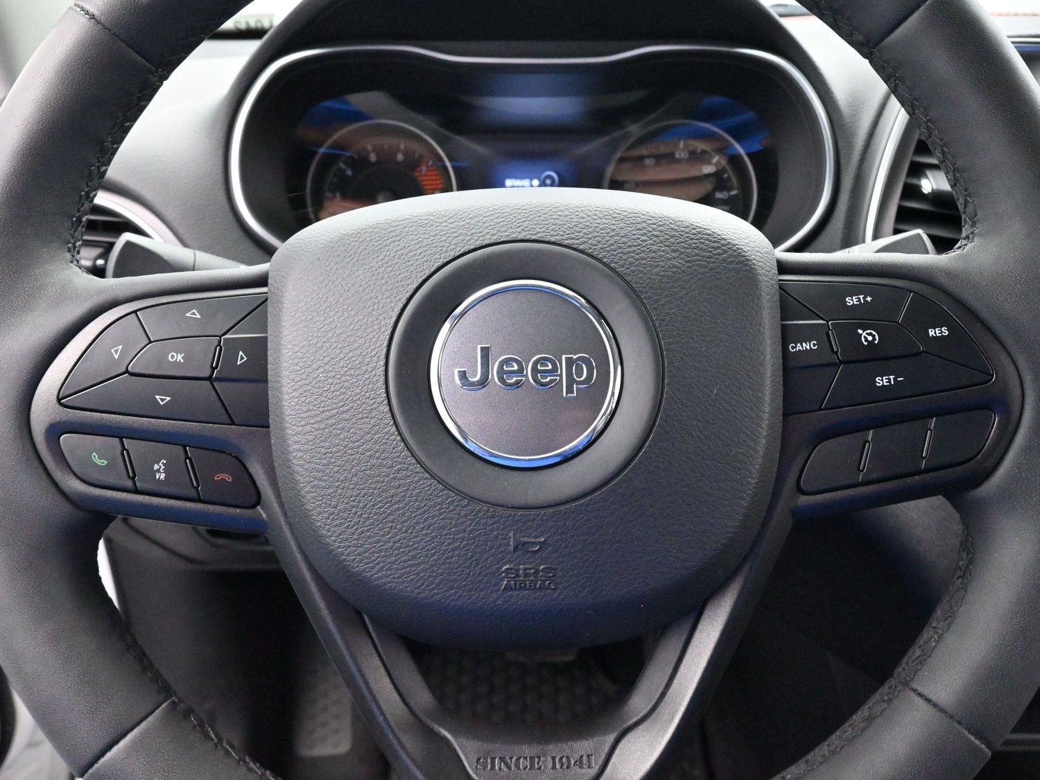 Used 2022 White Jeep Trailhawk image 16