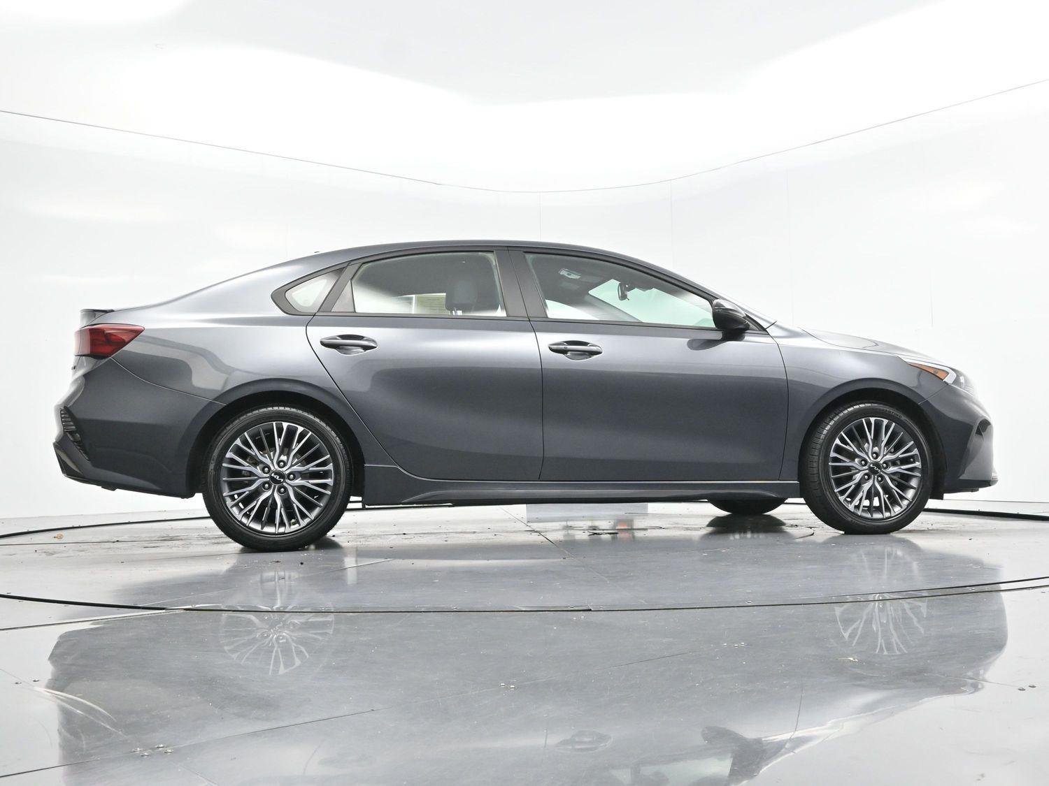 Used 2022 Gravity Gray Kia GT-Line image 49
