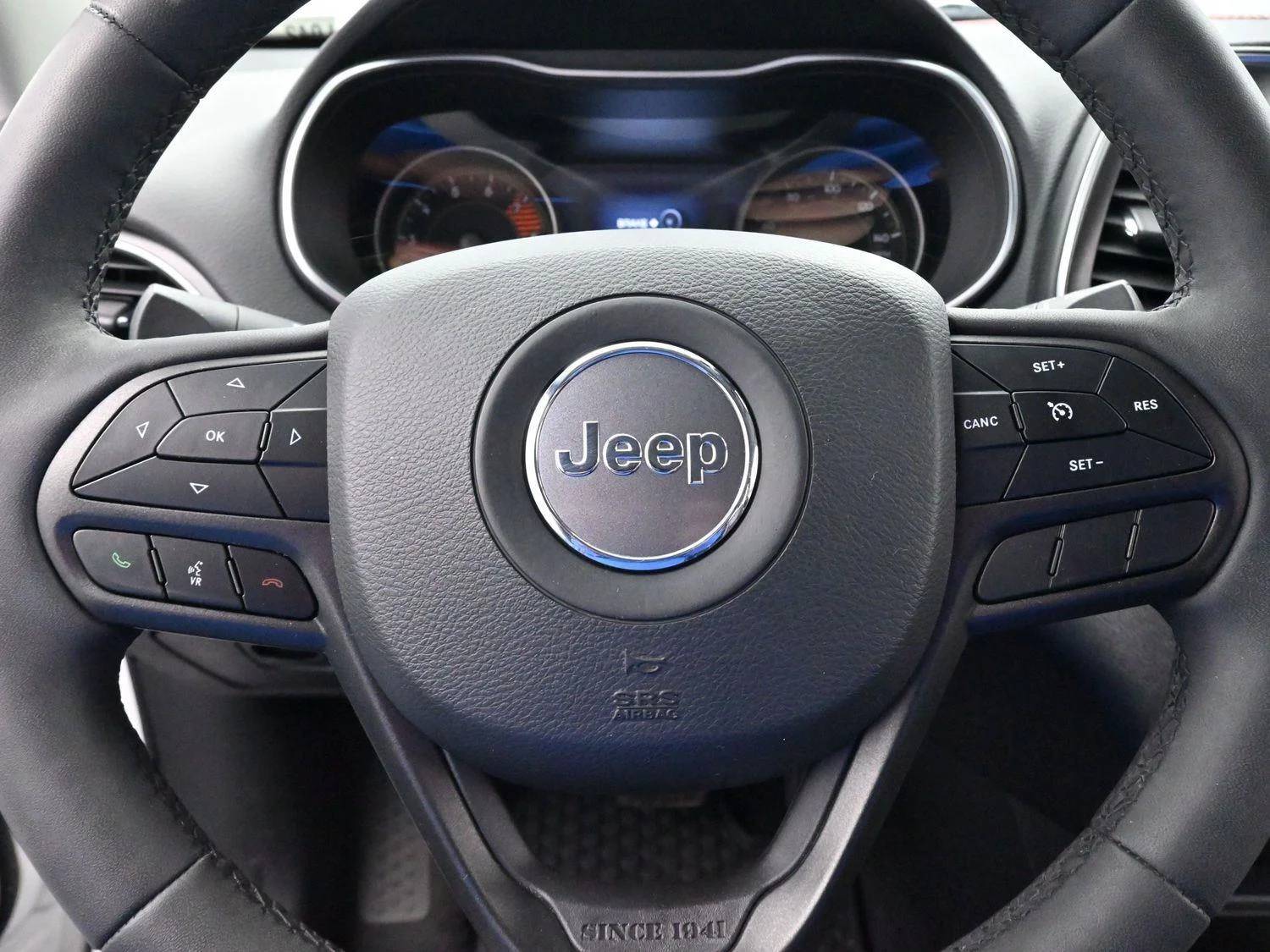 Used 2022 White Jeep Trailhawk image 16