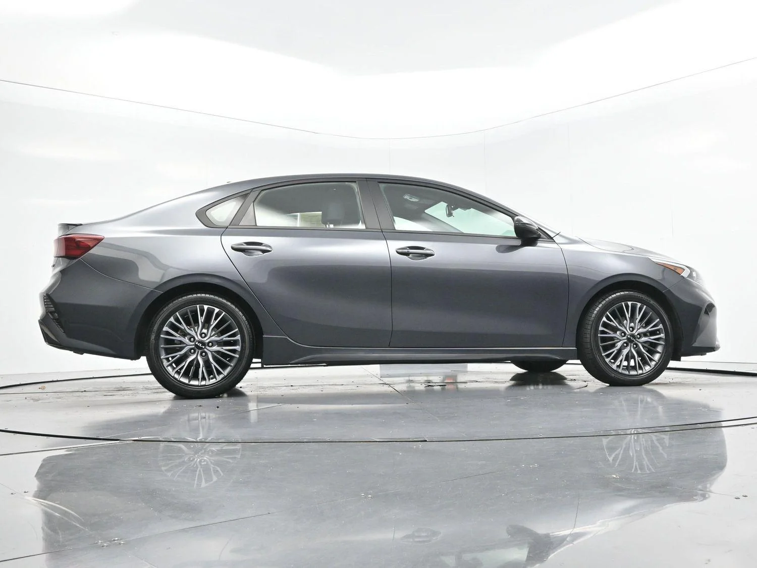 Used 2022 Gravity Gray Kia GT-Line image 49