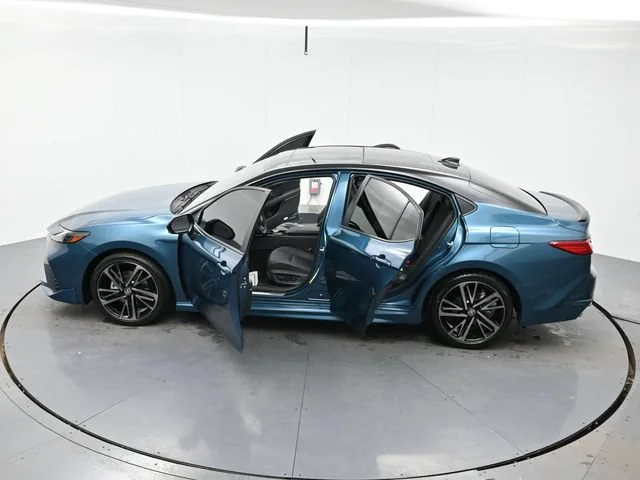 Used 2025 Ocean Gem/midnight Black Metallic Toyota LE image 40