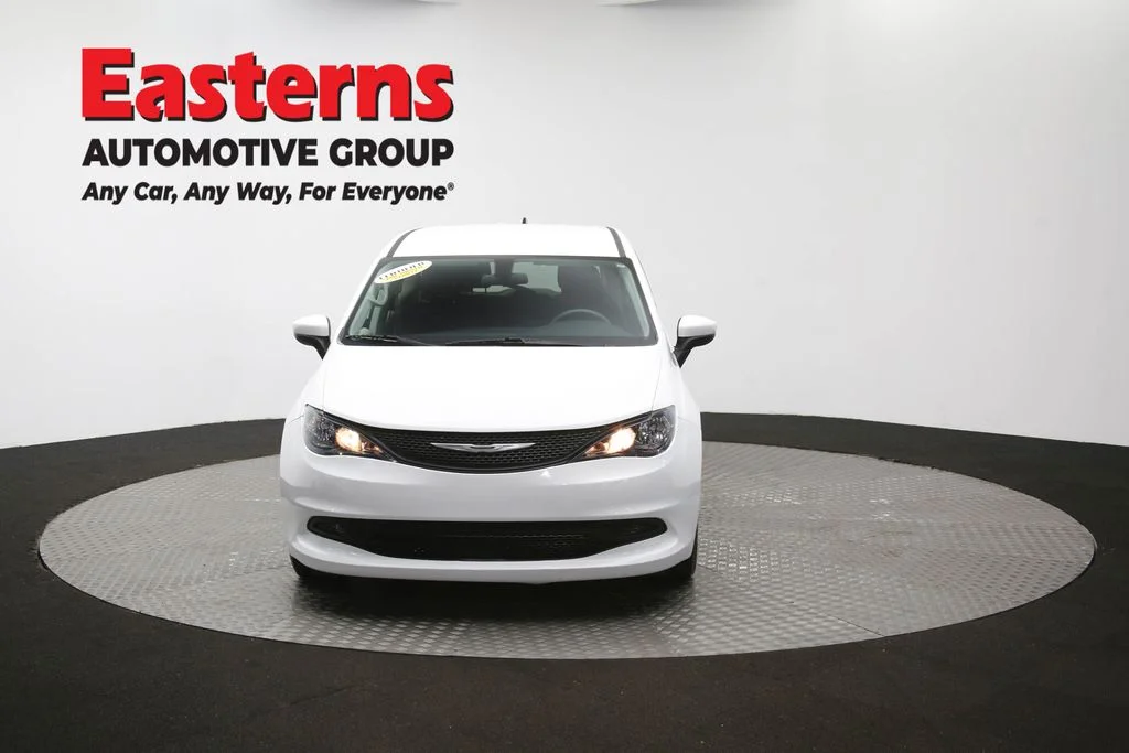 Used 2022 White Chrysler LX image 51