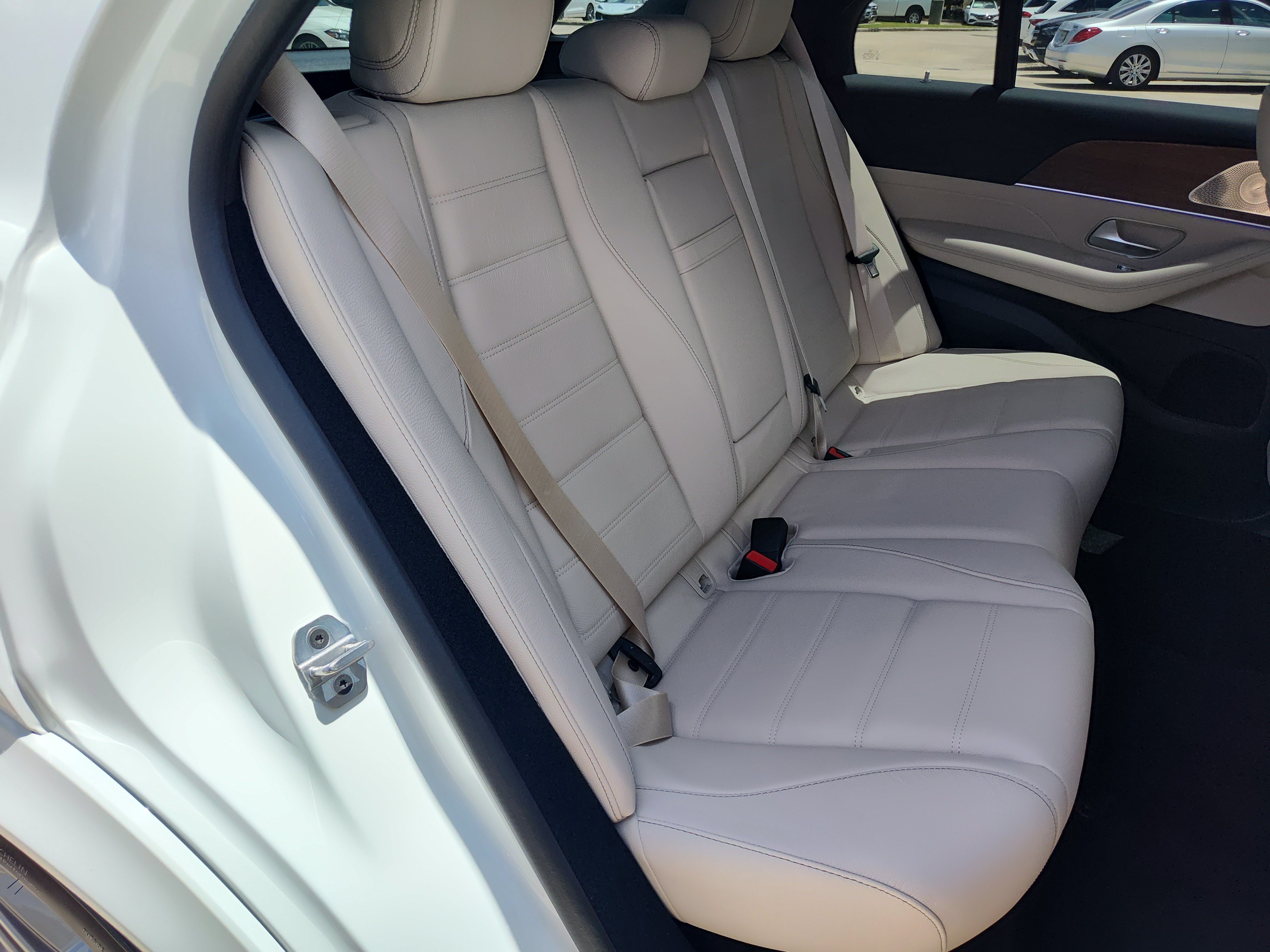 New 2026 Polar White Mercedes-Benz GLE 580 image 28